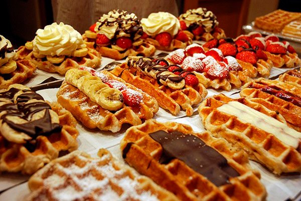 Belgian waffles toppings ideas